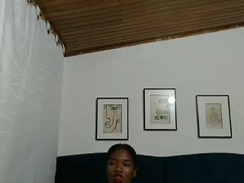 Snapshot of MISSANDRE4 chatting on December 2024 07:52:02 PM MISSANDRE4 online show from December 2024 07:52:02 PM