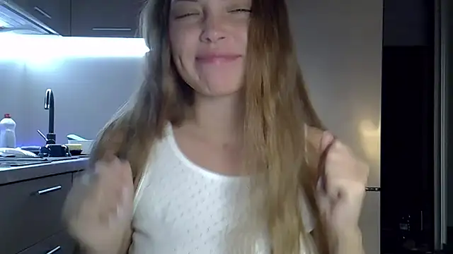 Snapshot of Lucky_Anna chatting on December 2025 03:25:02 AM Lucky Anna online show from December 2025 03:25:02 AM