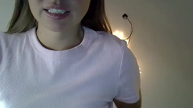 Snapshot of Lucky_Anna chatting on February 2026 08:04:01 PM Lucky Anna online show from February 2026 08:04:01 PM