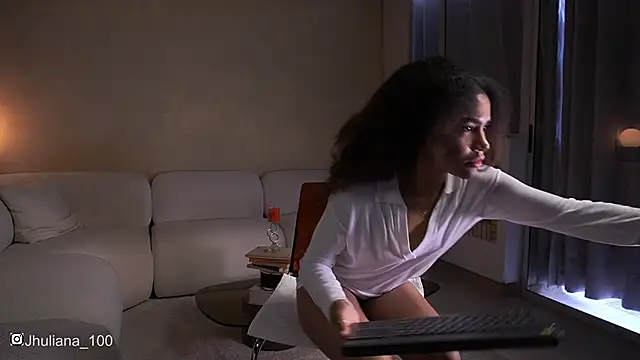 paulacora100 online show from November 2025 02:37:02 PM