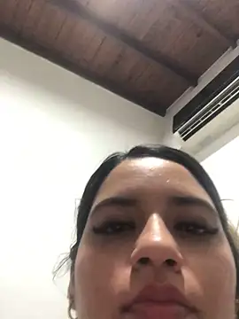 Snapshot of Amira__Fatima chatting on February 2025 01:27:01 PM Amira Fatima online show from February 2025 01:27:01 PM