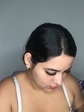 Snapshot of Amira__Fatima chatting on February 2025 02:31:02 PM Amira Fatima online show from February 2025 02:31:02 PM