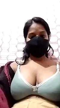 Snapshot of Shivani_Tivari chatting on December 2024 09:22:02 AM Shivani Tivari online show from December 2024 09:22:02 AM