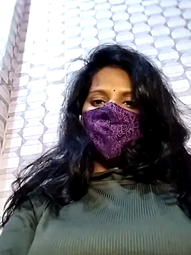 Snapshot of Shivani_Tivari chatting on February 2025 06:15:02 PM Shivani Tivari online show from February 2025 06:15:02 PM