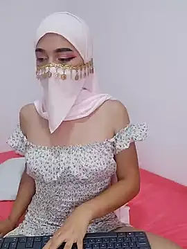 Aaliyah Salma online show from February 2025 09:08:02 PM