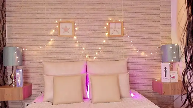 Snapshot of Catalinna_Thompson chatting on January 2025 11:54:02 AM Catalinna Thompson online show from January 2025 11:54:02 AM