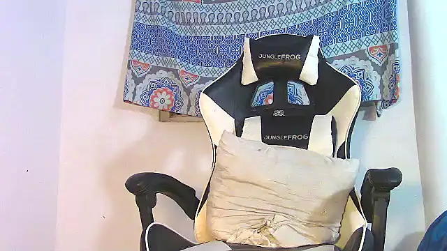 Amir mikelsen online show from September 2025 03:21:01 AM