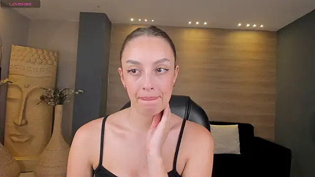 KaiaFerreira online show from November 2025 07:35:02 PM