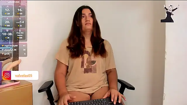 Valery Maravilla  online show from December 2024 10:47:01 PM