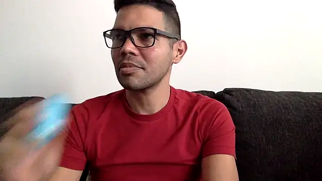 Snapshot of Shipmate-boricua chatting on November 2025 06:45:02 PM Shipmate-boricua online show from November 2025 06:45:02 PM