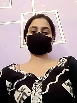 magicmoment00786 online show from October 2025 05:30:01 PM