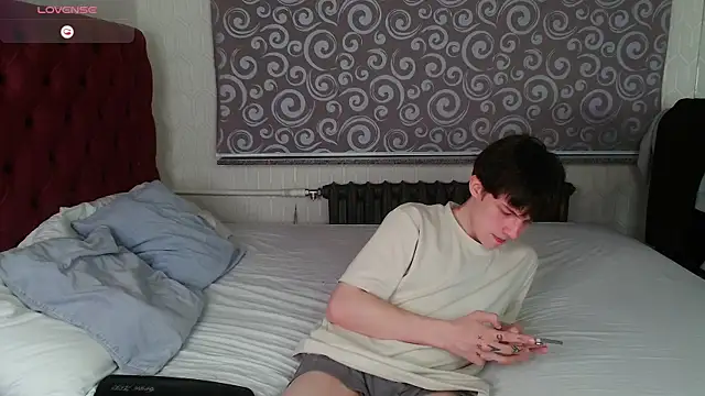 iwillfall online show from April 2026 08:20:02 PM