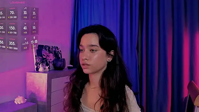 Snapshot of EmeliaReaper chatting on September 2025 08:35:01 PM EmeliaReaper online show from September 2025 08:35:01 PM