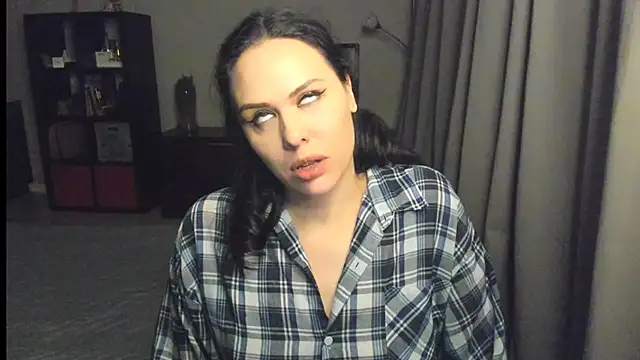 Snapshot of MollyCheiz chatting on January 2025 08:22:01 PM MollyCheiz online show from January 2025 08:22:01 PM