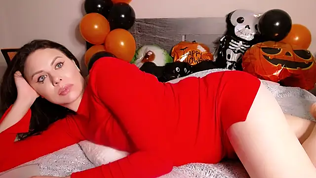 Snapshot of MollyCheiz chatting on October 2025 04:30:02 PM MollyCheiz online show from October 2025 04:30:02 PM