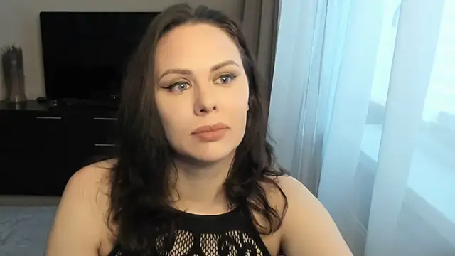 Snapshot of MollyCheiz chatting on November 2025 11:54:01 AM MollyCheiz online show from November 2025 11:54:01 AM