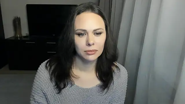 Snapshot of MollyCheiz chatting on November 2025 01:46:02 PM MollyCheiz online show from November 2025 01:46:02 PM