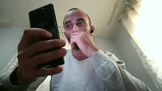 Snapshot of kisandgioni chatting on December 2024 11:57:02 AM kisandgioni online show from December 2024 11:57:02 AM