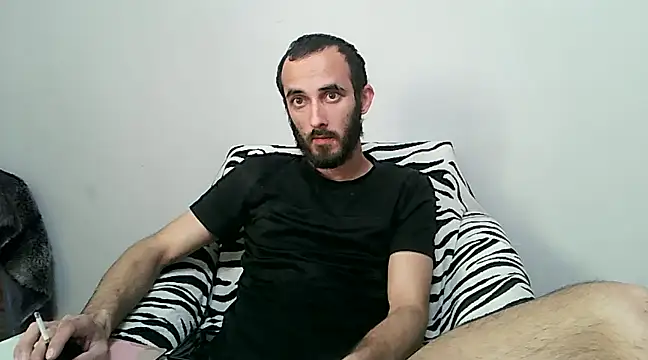 Snapshot of kisandgioni chatting on March 2025 02:30:02 PM kisandgioni online show from March 2025 02:30:02 PM