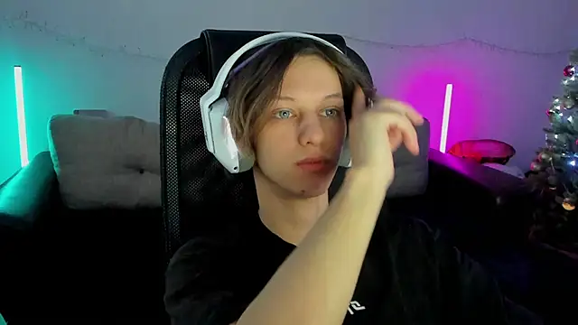 Ostin meow online show from December 2025 09:38:01 AM