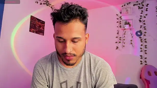 Raf brunette online show from December 2024 02:33:02 PM