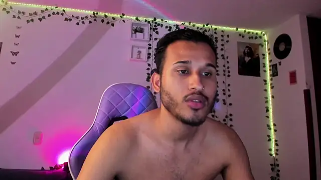 Raf brunette online show from January 2025 11:01:01 AM