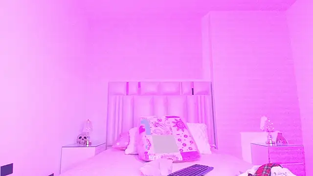 canela oss online show from October 2025 12:06:01 PM