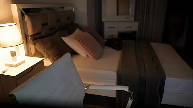 Camilaa bueno online show from September 2025 04:15:01 AM