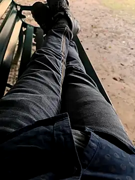 Snapshot of faaseel chatting on October 2025 08:56:01 AM faaseel online show from October 2025 08:56:01 AM