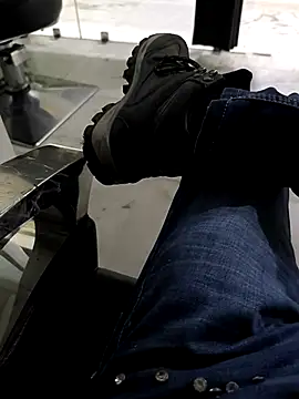 Snapshot of faaseel chatting on October 2025 11:42:01 AM faaseel online show from October 2025 11:42:01 AM