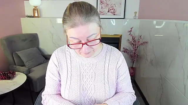 AlexandraKind online show from November 2025 03:26:02 PM