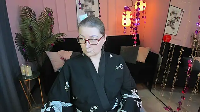 AlexandraKind online show from February 2026 01:45:01 PM