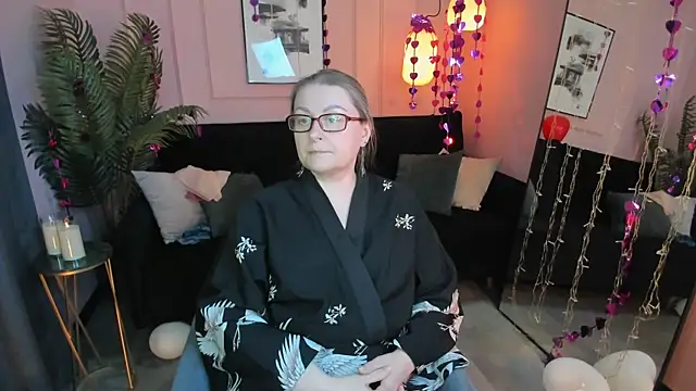 AlexandraKind online show from February 2026 01:51:01 AM