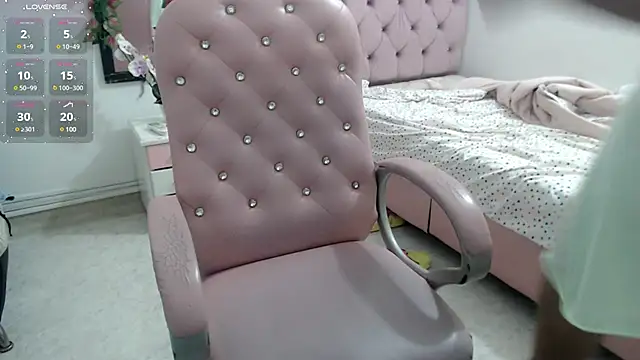 elly willis online show from December 2024 10:24:01 AM