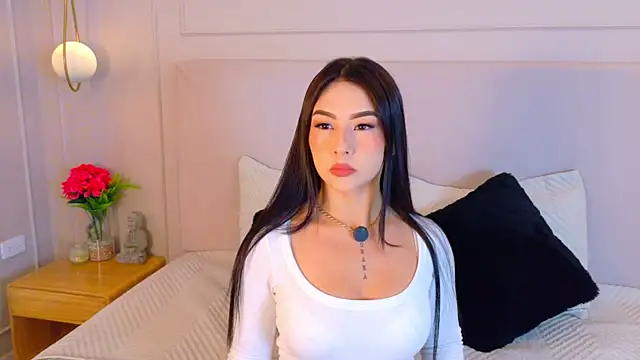 Snapshot of EymiCuper chatting on September 2025 07:24:02 PM EymiCuper online show from September 2025 07:24:02 PM