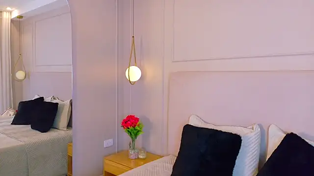 Snapshot of EymiCuper chatting on September 2025 07:25:02 PM EymiCuper online show from September 2025 07:25:02 PM