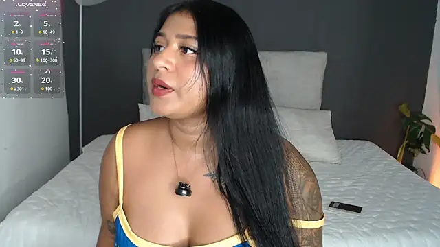 alinakiss online show from June 2026 08:52:01 AM