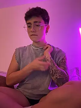 Snapshot of Chriss_gomez2 chatting on November 2025 02:33:02 AM Chriss gomez2 online show from November 2025 02:33:02 AM