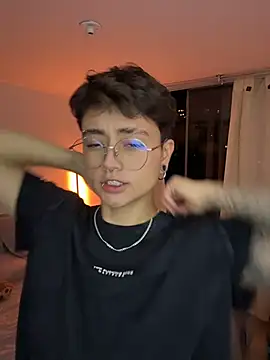 Snapshot of Chriss_gomez2 chatting on January 2026 11:32:02 PM Chriss gomez2 online show from January 2026 11:32:02 PM