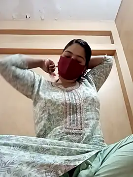 Magical Girl- online show from February 2025 03:07:02 AM