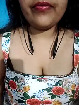 Love-Veronica online show from March 2026 06:02:01 PM