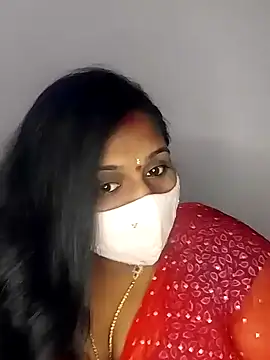 Snapshot of Sexy_Radhikaa chatting on February 2025 01:45:02 AM Sexy Radhikaa online show from February 2025 01:45:02 AM