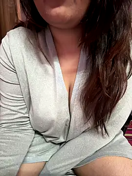 Snapshot of _nishalove19 chatting on November 2025 07:13:01 PM nishalove19 online show from November 2025 07:13:01 PM