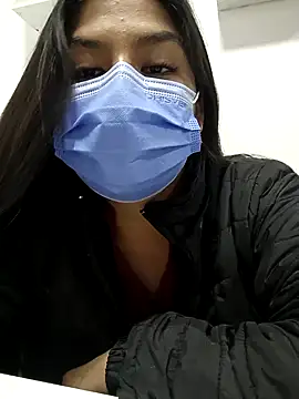 Snapshot of HeleNe22 chatting on December 2024 11:03:01 PM HeleNe22 online show from December 2024 11:03:01 PM