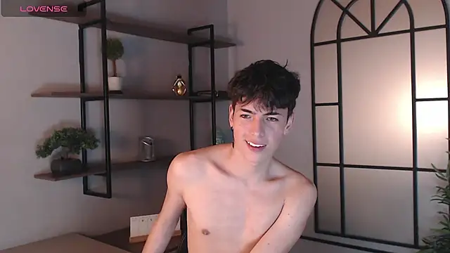 Snapshot of MattiDeLuca chatting on February 2025 02:43:01 PM MattiDeLuca online show from February 2025 02:43:01 PM