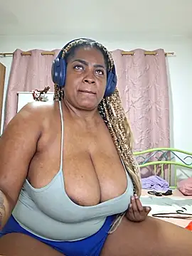 Snapshot of GoddessCarrie chatting on February 2026 03:04:01 AM GoddessCarrie online show from February 2026 03:04:01 AM