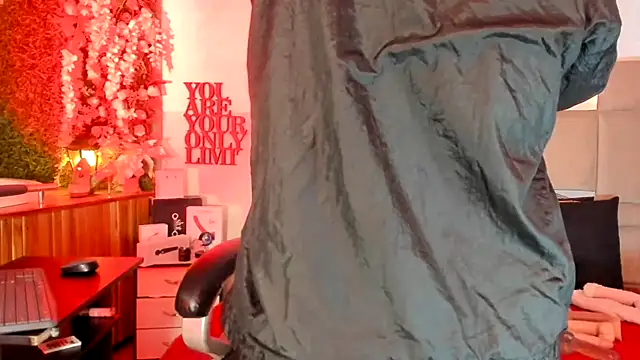 natacha  black  online show from February 2025 01:02:02 AM