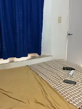 Snapshot of Chloe-antonella chatting on February 2025 10:50:02 AM Chloe-antonella online show from February 2025 10:50:02 AM