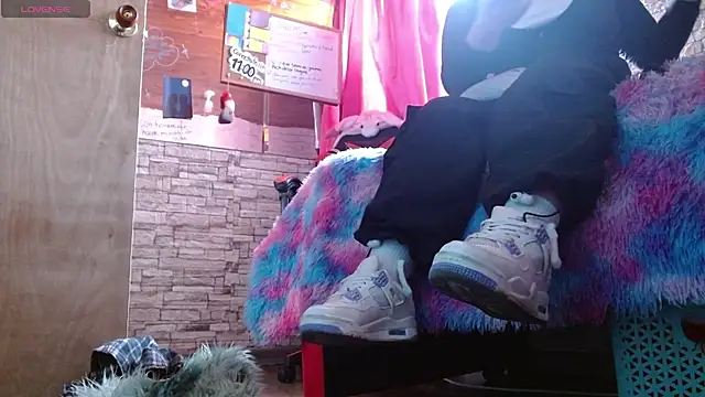 Snapshot of Meg4n_420 chatting on January 2025 03:50:01 PM Meg4n 420 online show from January 2025 03:50:01 PM