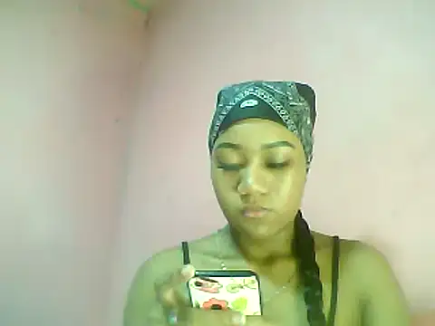 Snapshot of Fariana01 chatting on December 2024 11:50:01 PM Fariana01 online show from December 2024 11:50:01 PM